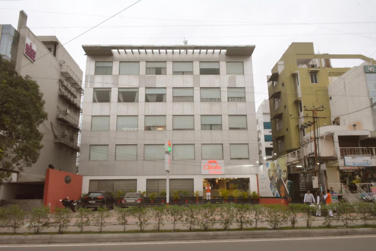 Hotel Clarks Collection Vadodara Bagian luar foto