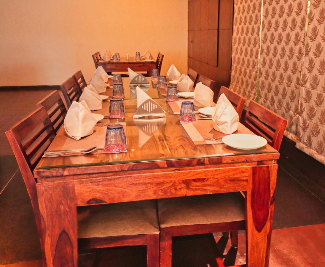 Hotel Clarks Collection Vadodara Bagian luar foto