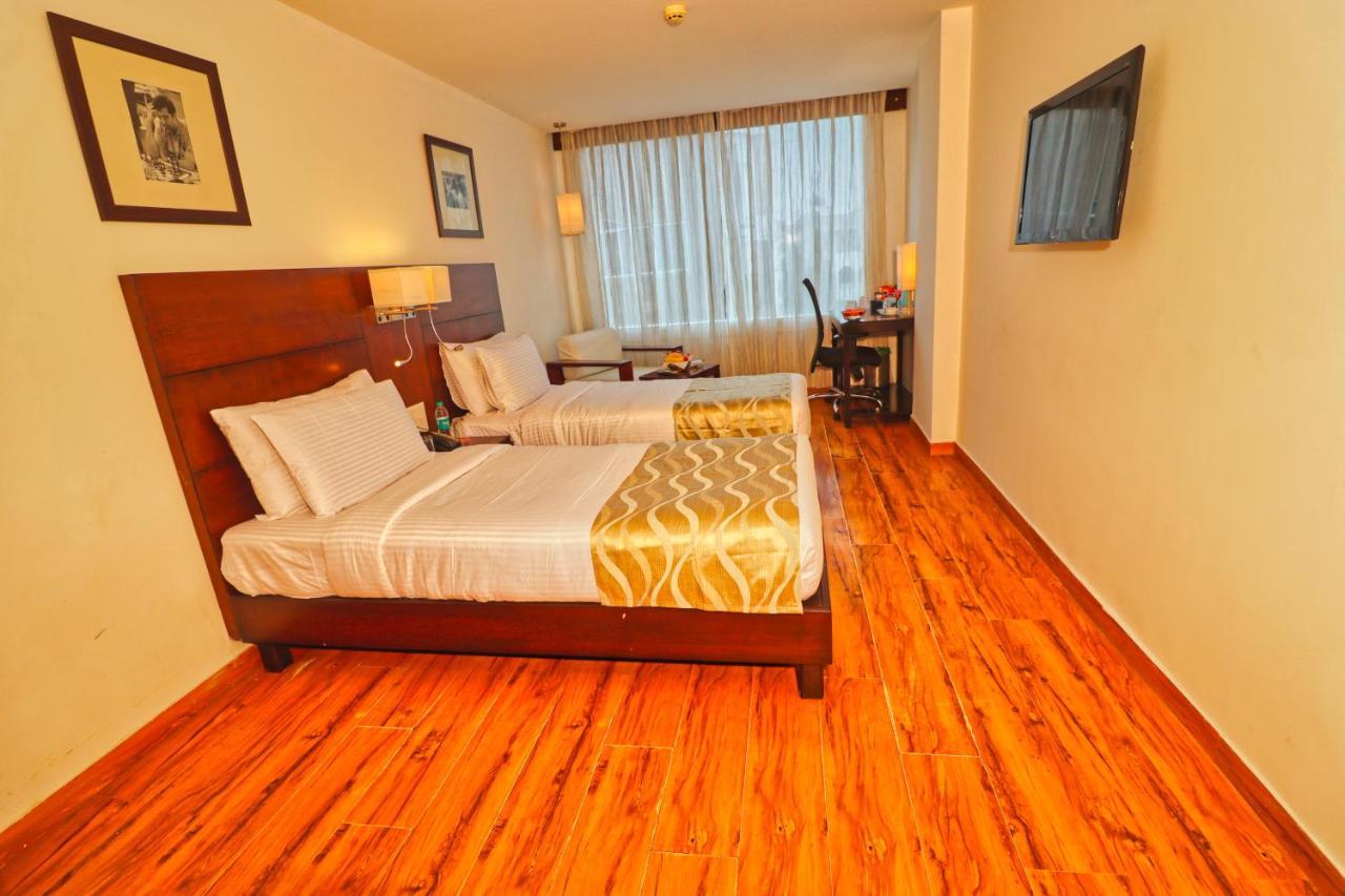 Hotel Clarks Collection Vadodara Bagian luar foto