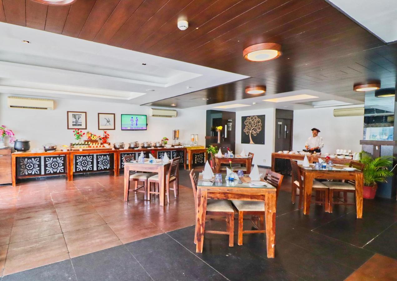 Hotel Clarks Collection Vadodara Bagian luar foto