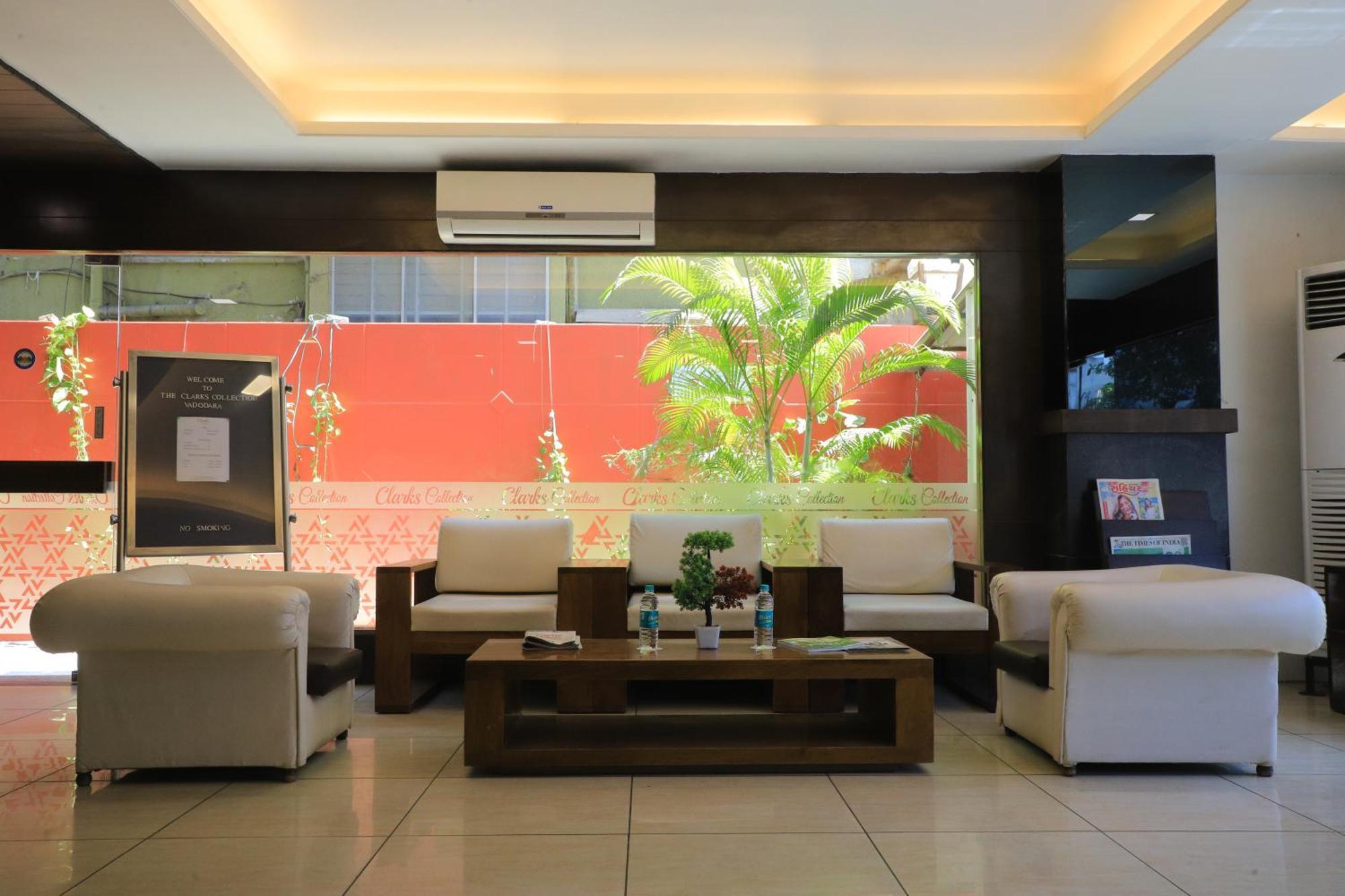 Hotel Clarks Collection Vadodara Bagian luar foto